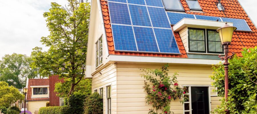 Lifespan of a solar panel: recycling and reuse