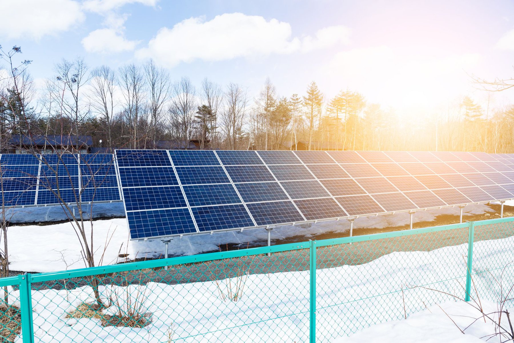 Photovoltaic panels in winter: operation and maintenance